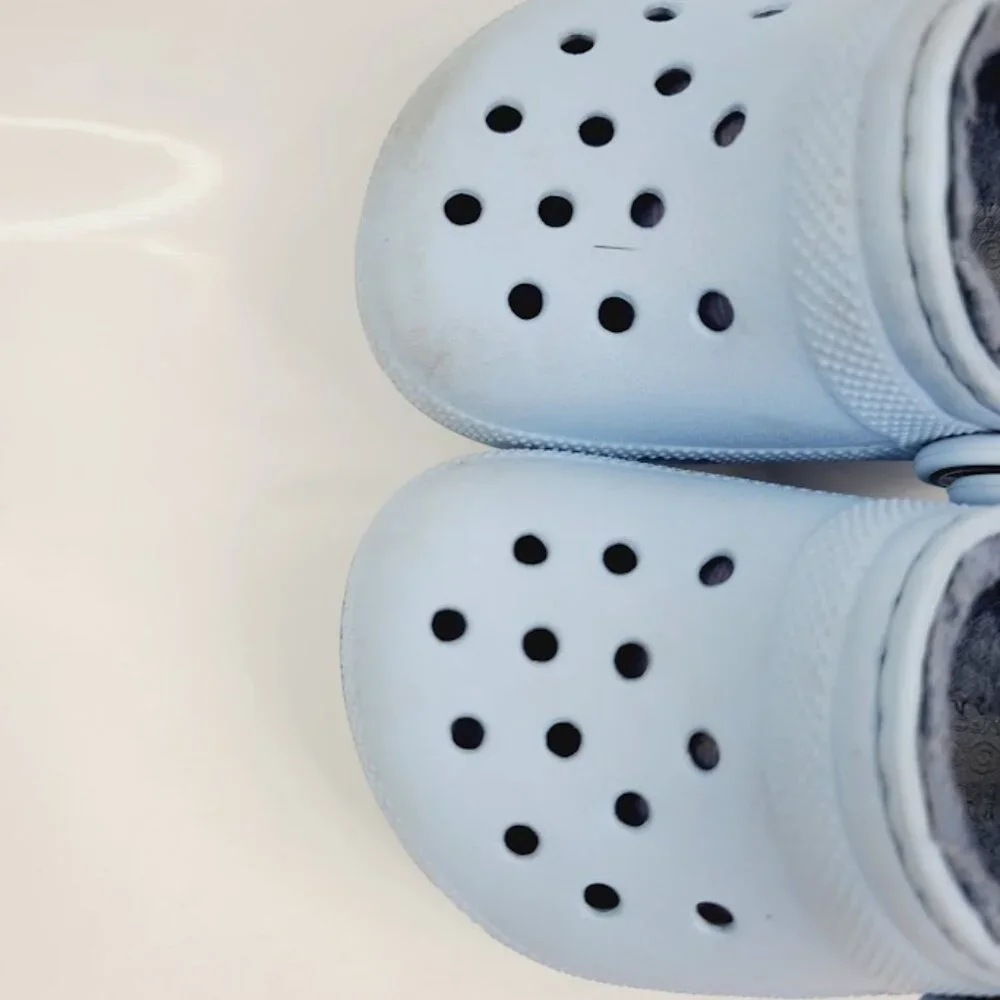 Crocs Girl's Pastel Blue Classic Lined Adjustable Slip-On‎ Casual Clogs Size 5
